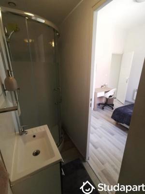 Chambre - 11 m² - 1 pièce