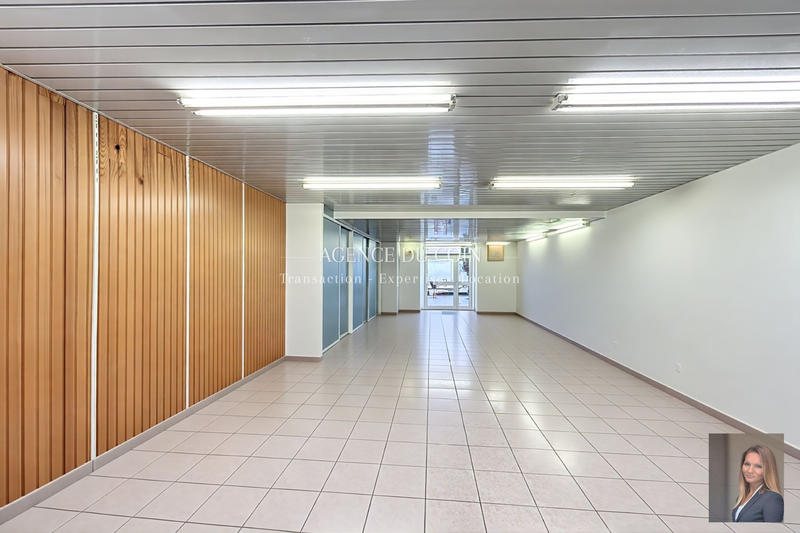 Local commercial - 97 m²