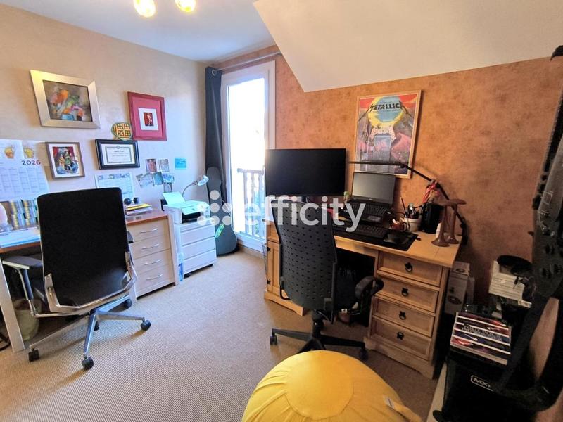 Maison - 96 m² - 4 pièces