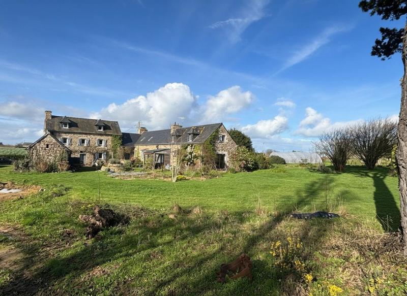 Maison de campagne - 280 m² - 12 pièces