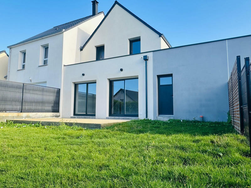 Maison - 97 m² - 5 pièces