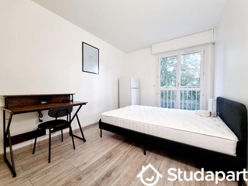 Chambre - 9 m² - 1 pièce