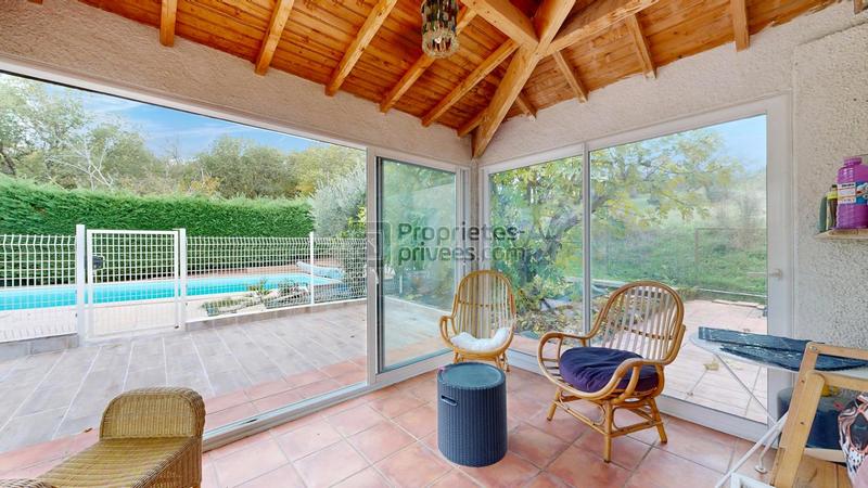 Maison - 260 m² - 9 pièces