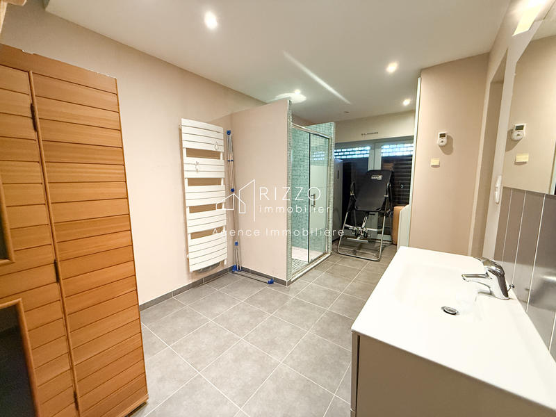 Maison - 121 m² - 5 pièces