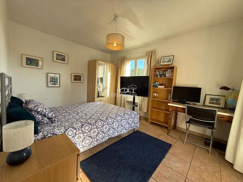 Maison - 230 m² - 8 pièces