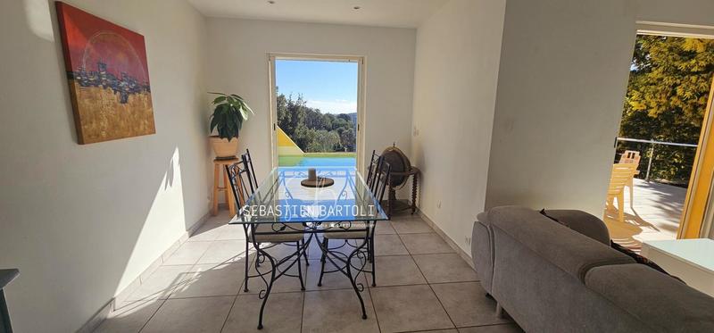 Maison - 135 m² - 6 pièces