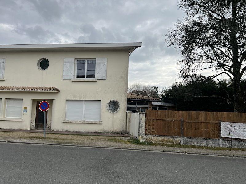 Local d'activités - 350 m² - 11 pièces