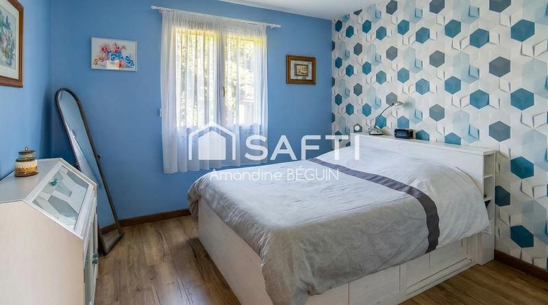 Maison - 200 m² - 8 pièces