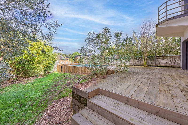 Maison - 170 m² - 7 pièces