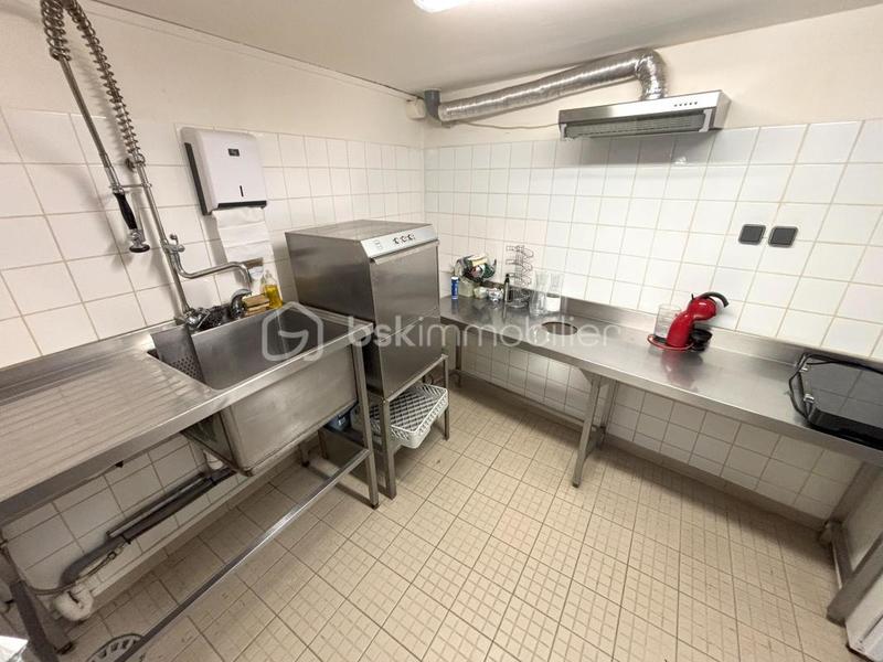 Immeuble - 198 m² - 6 pièces