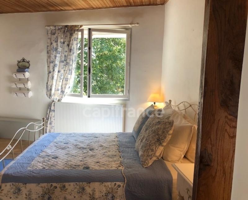 Maison - 370 m² - 11 pièces