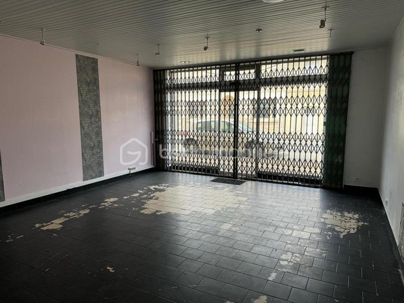 Immeuble - 220 m² - 9 pièces