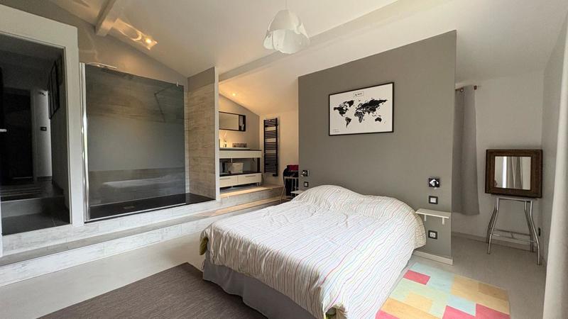 Maison - 189 m² - 5 pièces