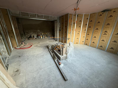 Local commercial - 110 m² - 1 pièce