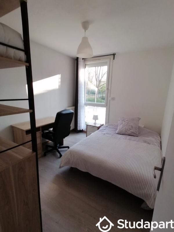 Chambre - 10 m² - 1 pièce