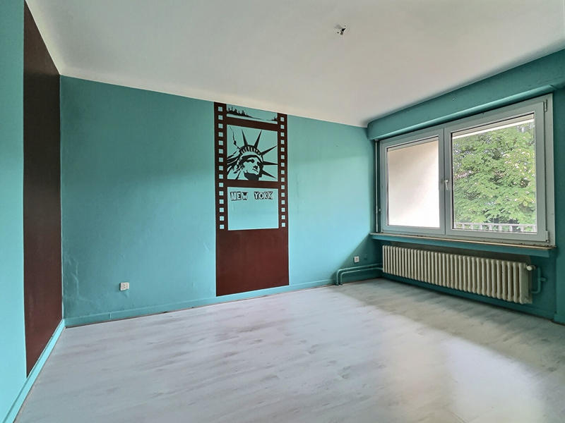 Maison - 233 m² - 9 pièces