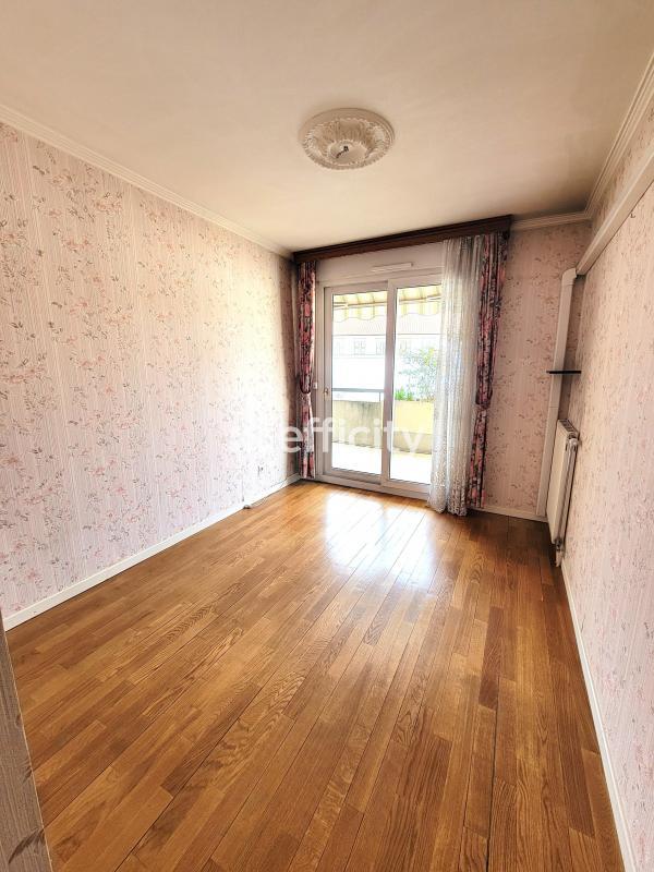 Appartement - 102 m² - 5 pièces