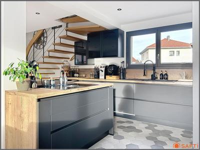 Maison - 103 m² - 4 pièces