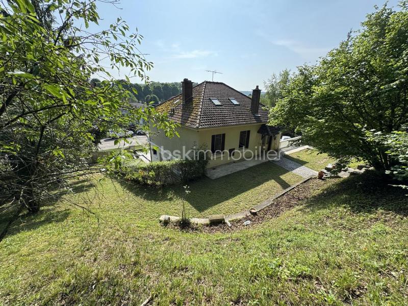 Maison traditionnelle - 83 m² - 4 pièces