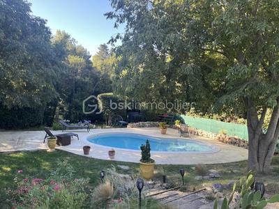 Maison - 111 m² - 5 pièces