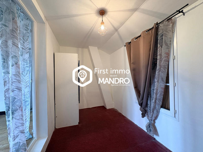 Maison - 166 m² - 8 pièces