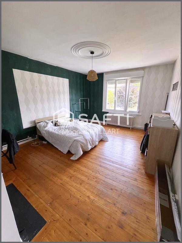 Maison - 245 m² - 9 pièces