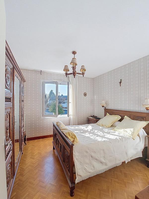 Maison - 171 m² - 7 pièces