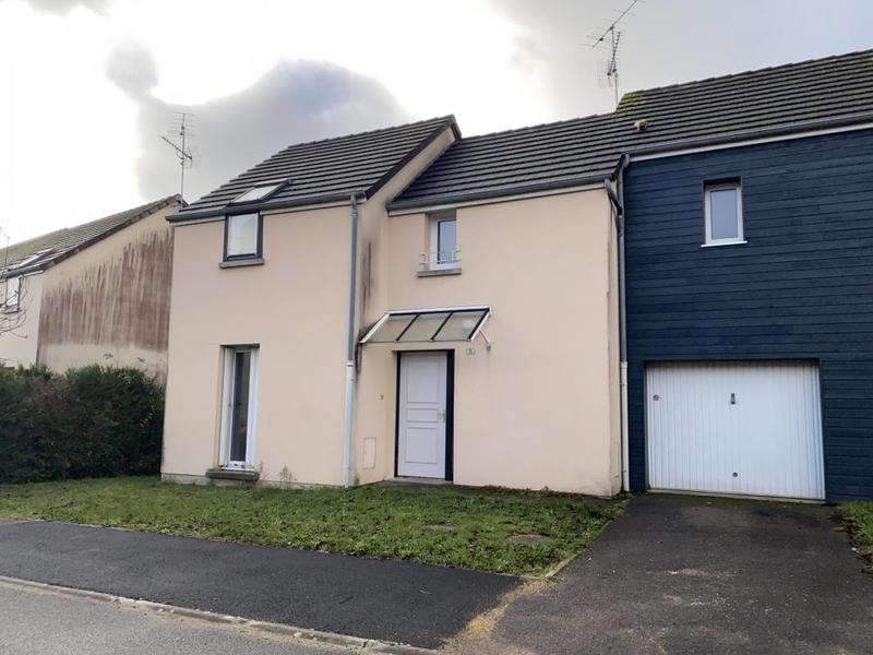 Maison - 93 m² - 5 pièces