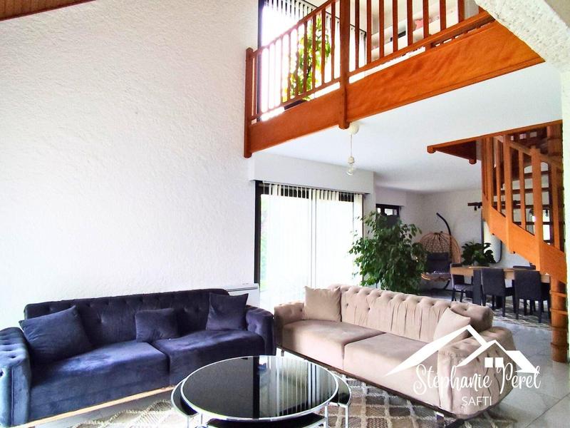 Maison - 145 m² - 5 pièces