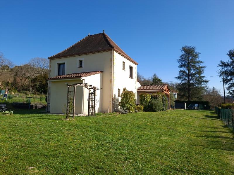 Maison - 153 m² - 9 pièces