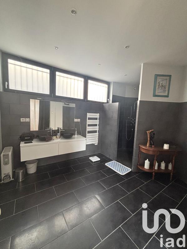 Appartement - 147 m² - 4 pièces