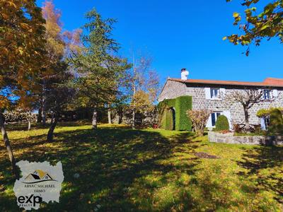 Maison traditionnelle - 143 m² - 4 pièces