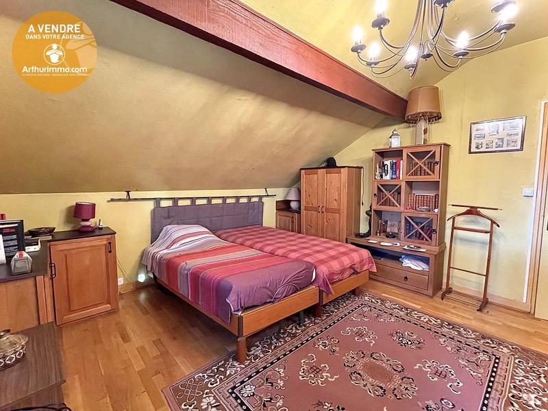 Maison - 167 m² - 7 pièces