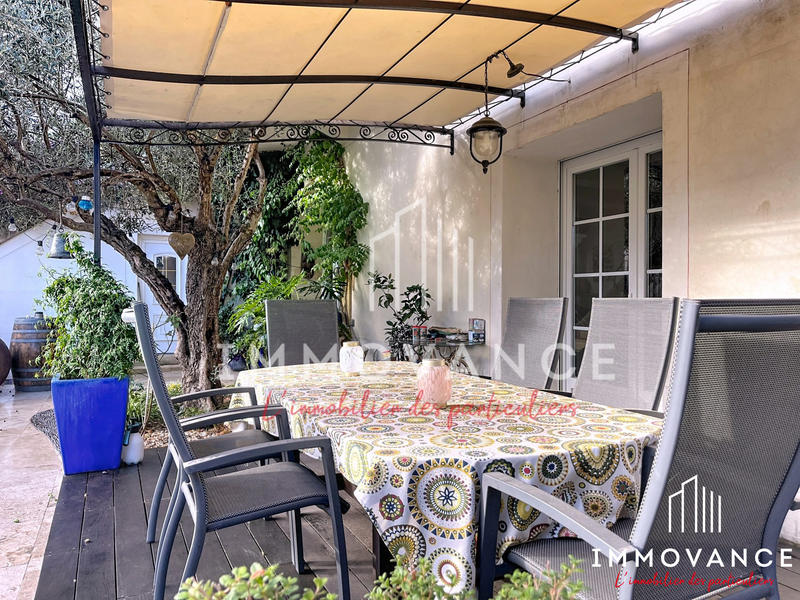 Maison - 275 m² - 7 pièces