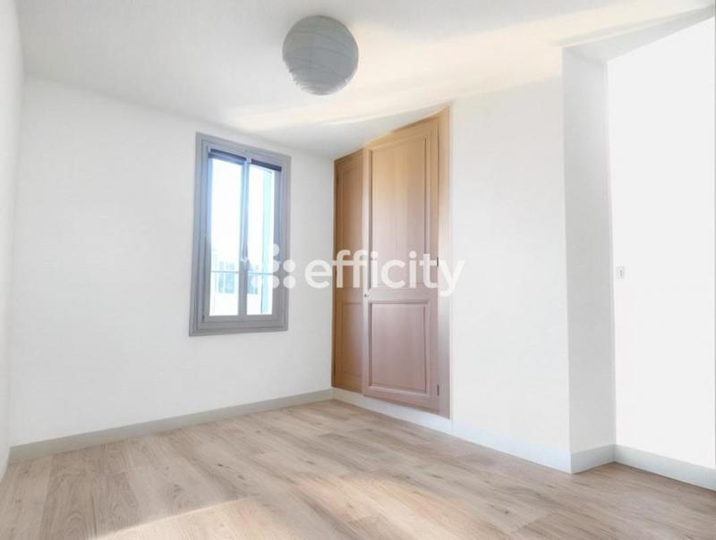 Maison - 209 m² - 10 pièces