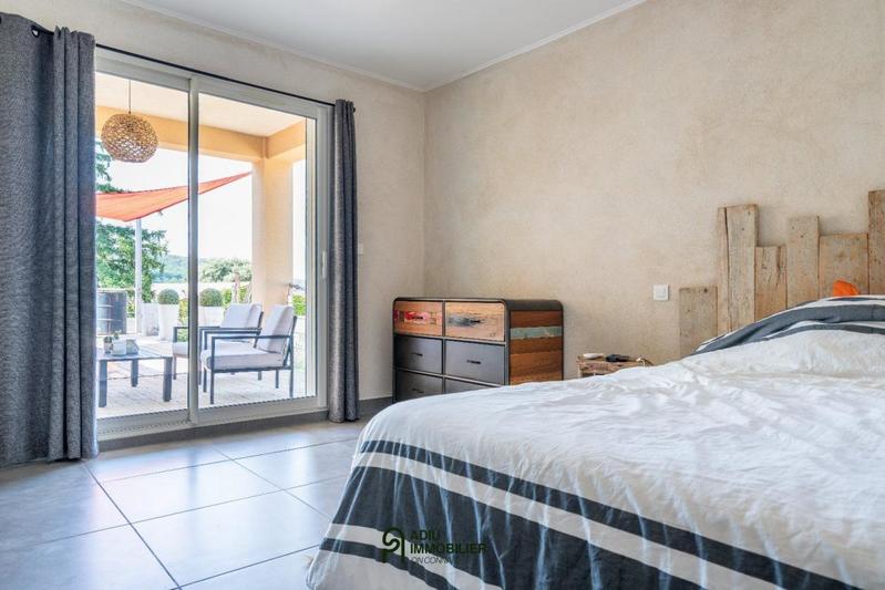 Villa - 198 m² - 7 pièces