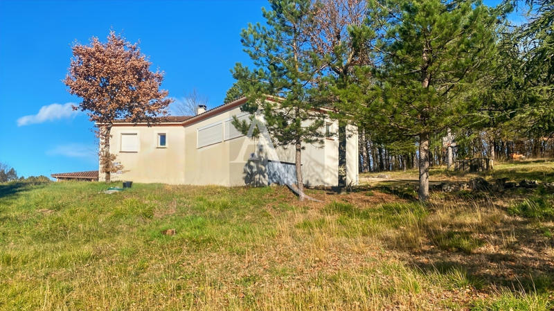 Maison - 104 m² - 5 pièces