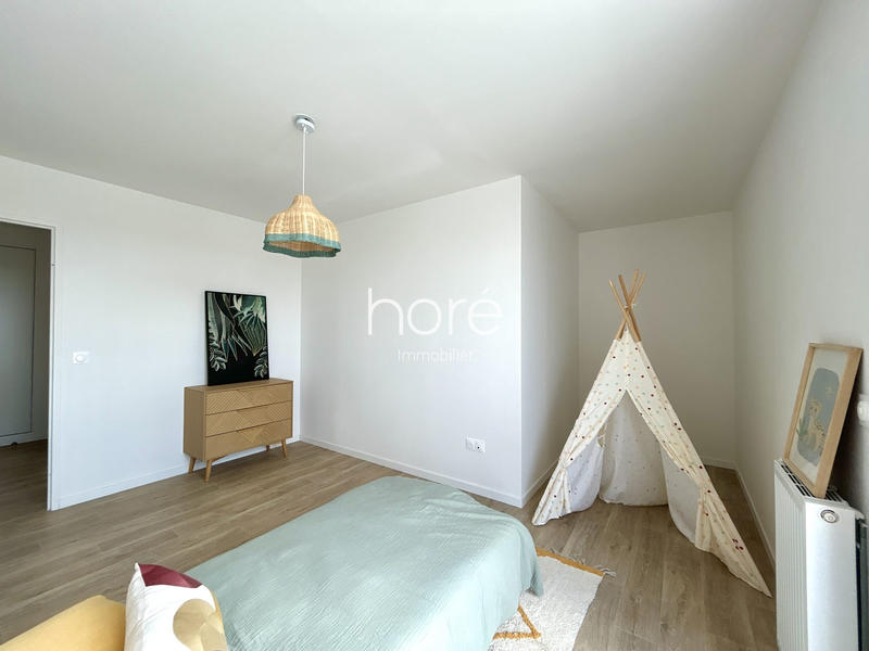 Appartement - 90 m² - 4 pièces