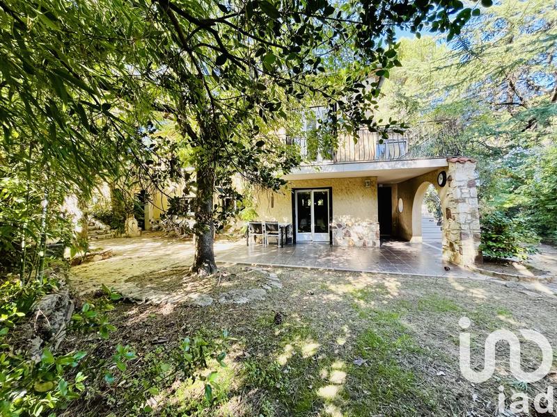 Maison - 206 m² - 7 pièces