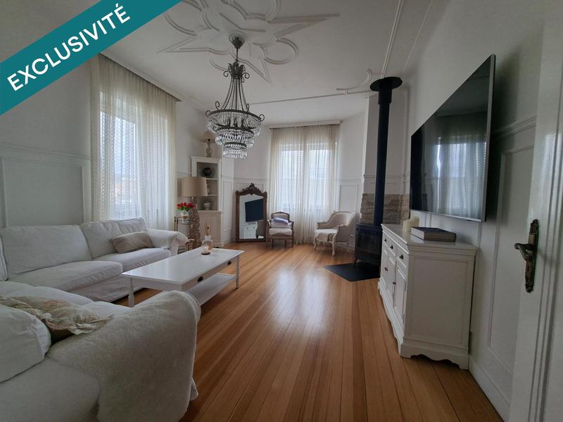 Maison - 180 m² - 8 pièces