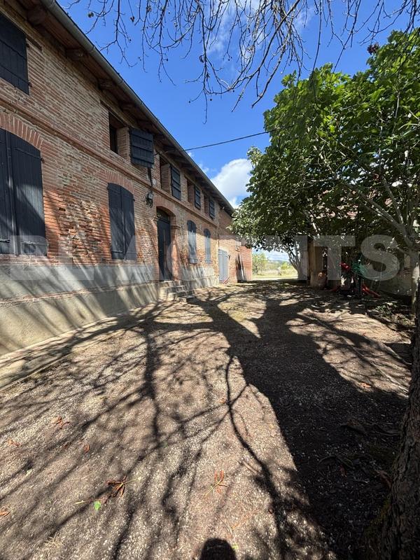 Maison - 292 m² - 7 pièces