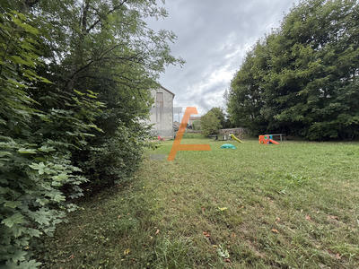 Maison - 180 m² - 5 pièces