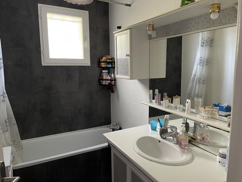 Maison - 95 m² - 6 pièces