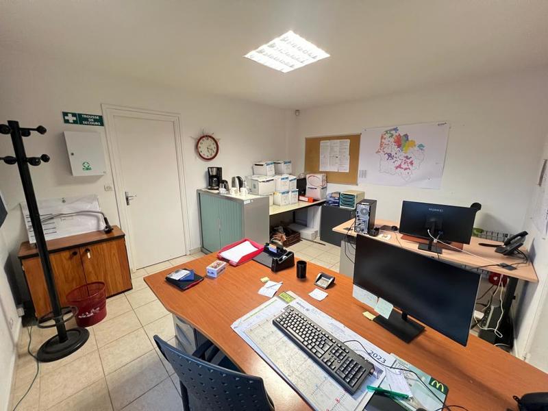 Bureau - 60 m²
