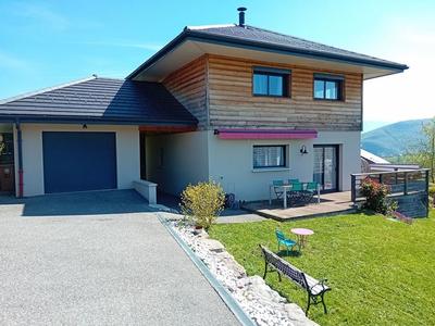 Maison traditionnelle - 100 m² - 5 pièces