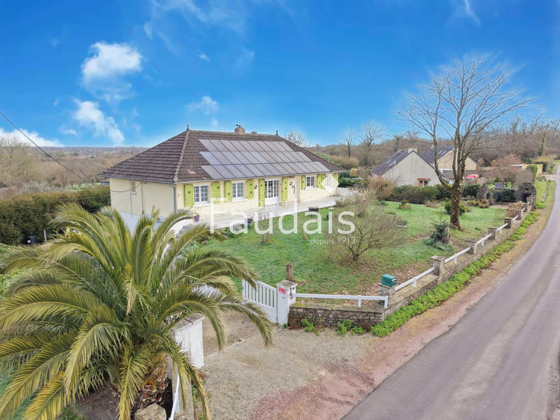 Maison - 135 m² - 9 pièces