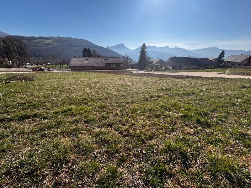Terrain constructible - 647 m²