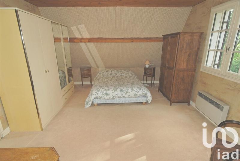 Maison - 260 m² - 12 pièces