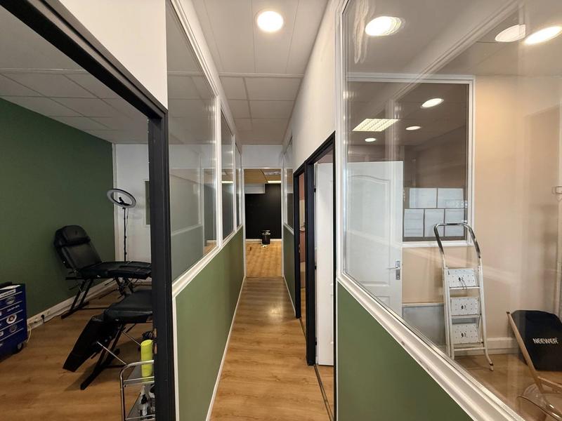 Bureau - 94 m² - 5 pièces