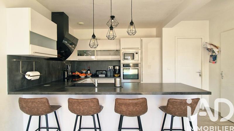 Maison - 80 m² - 5 pièces